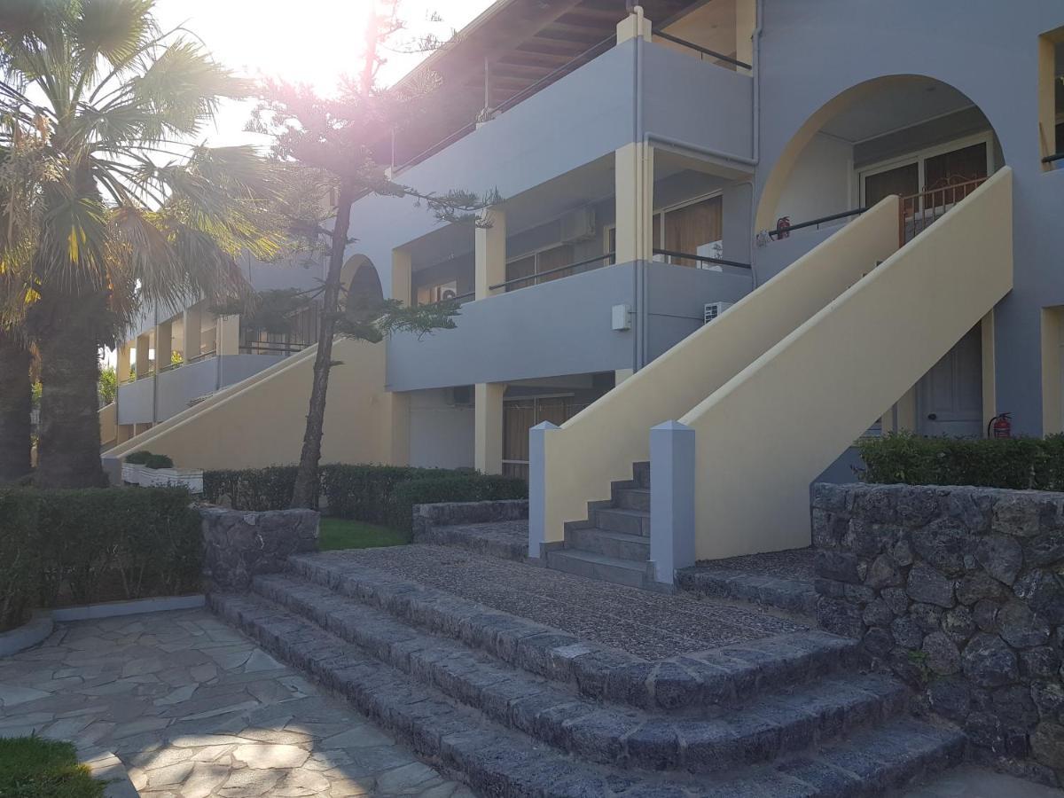 Asteraki Aparthotel Γουβιά Εξωτερικό φωτογραφία
