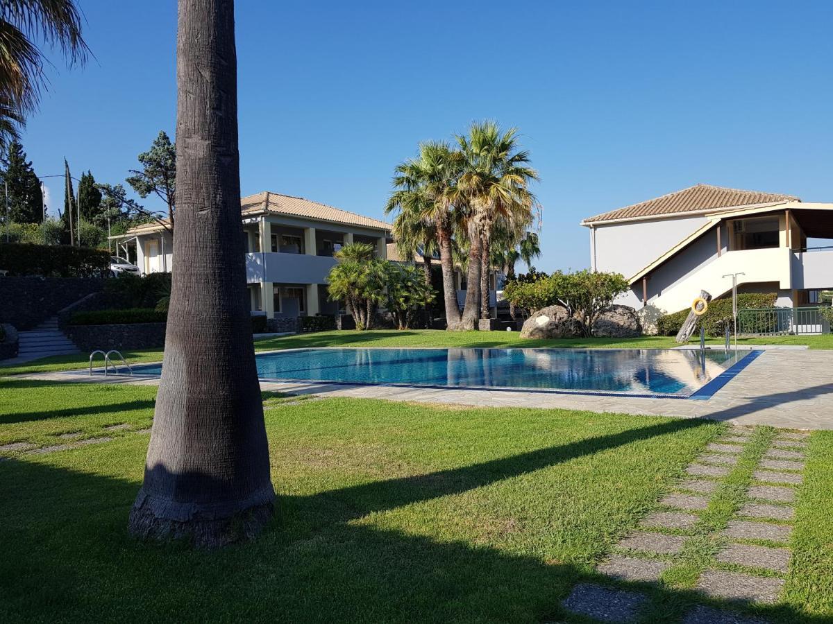 Asteraki Aparthotel Γουβιά Εξωτερικό φωτογραφία
