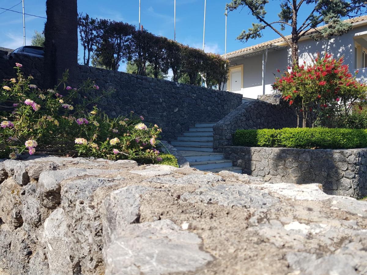 Asteraki Aparthotel Γουβιά Εξωτερικό φωτογραφία