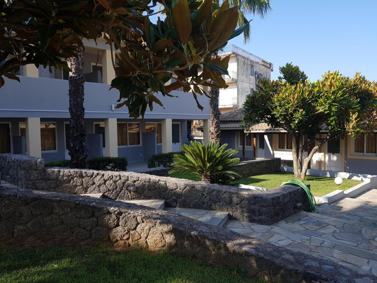 Asteraki Aparthotel Γουβιά Εξωτερικό φωτογραφία