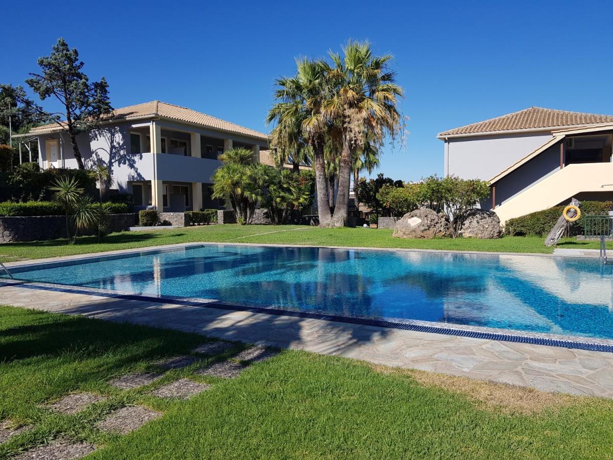 Asteraki Aparthotel Γουβιά Εξωτερικό φωτογραφία