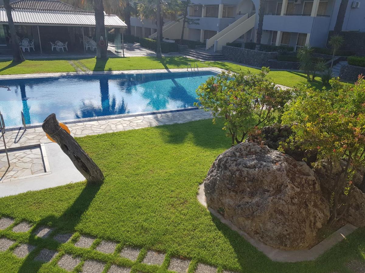 Asteraki Aparthotel Γουβιά Εξωτερικό φωτογραφία