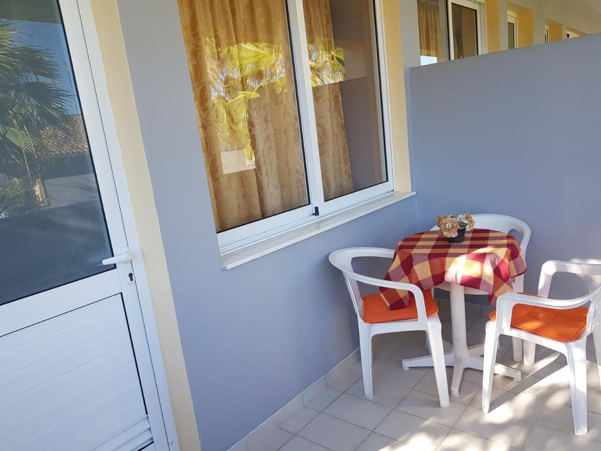 Asteraki Aparthotel Γουβιά Εξωτερικό φωτογραφία