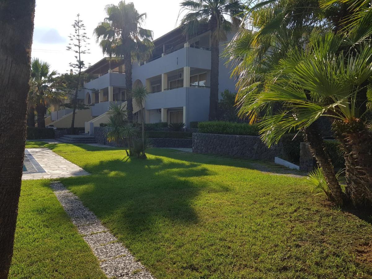 Asteraki Aparthotel Γουβιά Εξωτερικό φωτογραφία